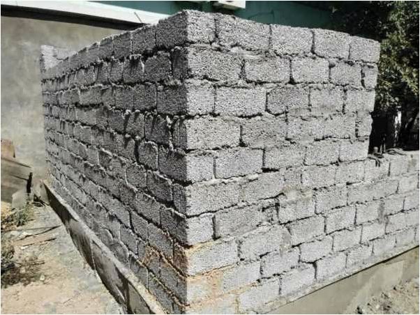 Стены из шлакоблока — плюсы, минусы, особенности использования и технология строительства